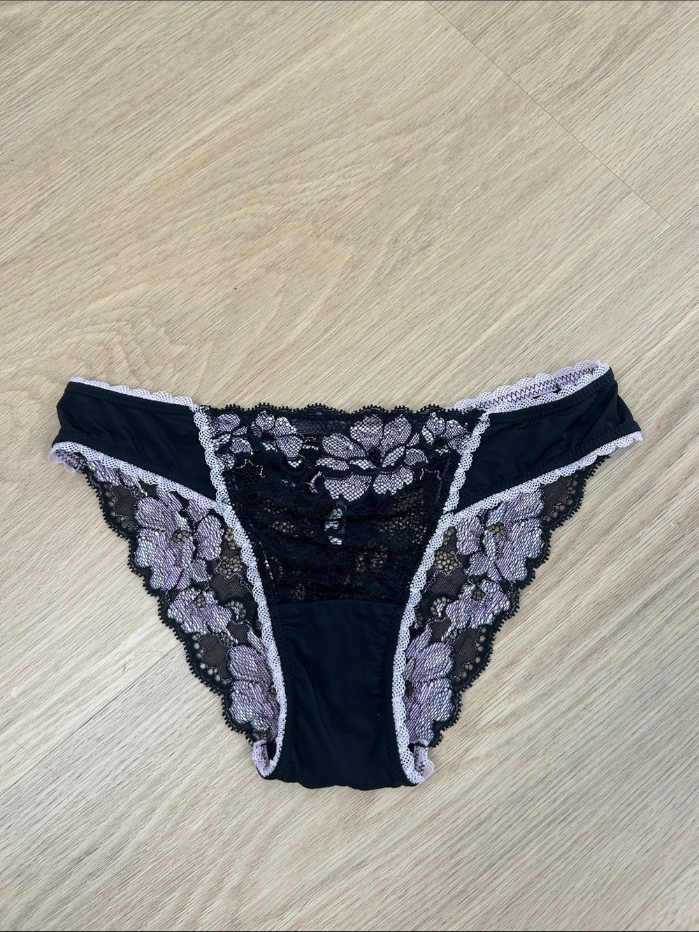 Adore Me Lace Panty XS
